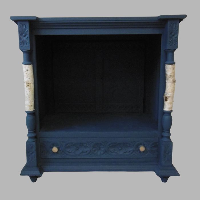 Cabinet with birch wood decoratively painted in Decoration Paint Verdure Bleu